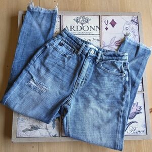 KanCan Stretchy Distressed Cropped Jeans